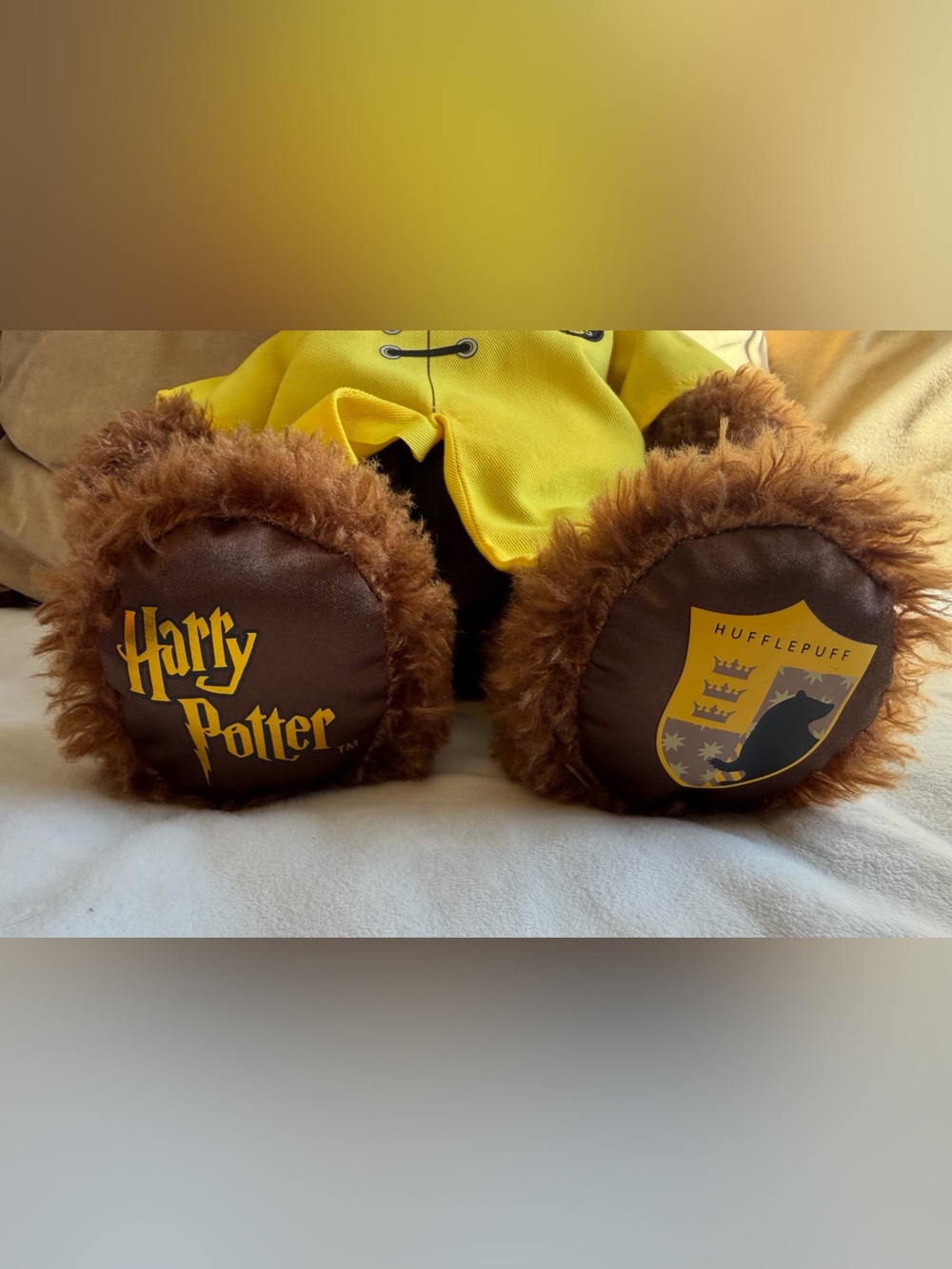 Harry Potter Hufflepuff Bear & Accessories - Build-a-Bear Workshop - Picture 3 of 4